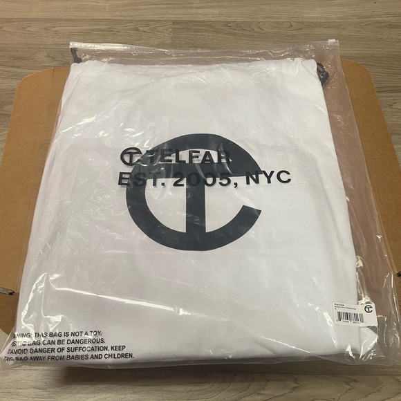 ❌SOLD❌Authentic Telfar Medium Metallic Silver Shopping Bag🪩 - Picture 4 of 16